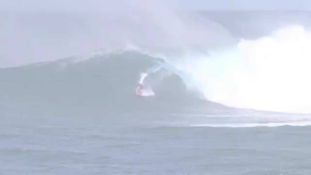 Party wave at JAWS! – Garage  News, Videos, Photos, & Articles